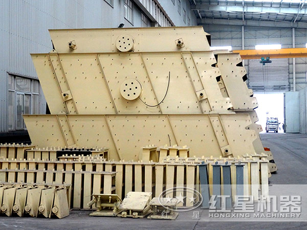 激振器侧面图 激振器侧面图