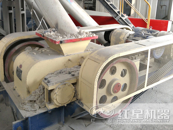 对辊破碎机现场图 对辊破碎机现场图