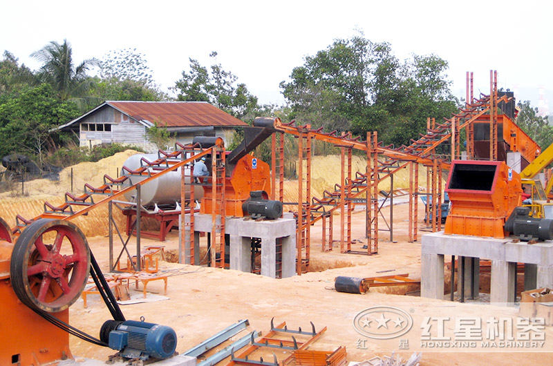 反击破碎机生产现场图 反击破碎机生产现场图